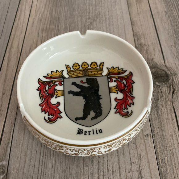 konigl Other - Königl. pr. Tettau Berlin Coat Of Arms Ashtray Gold Floral Trim